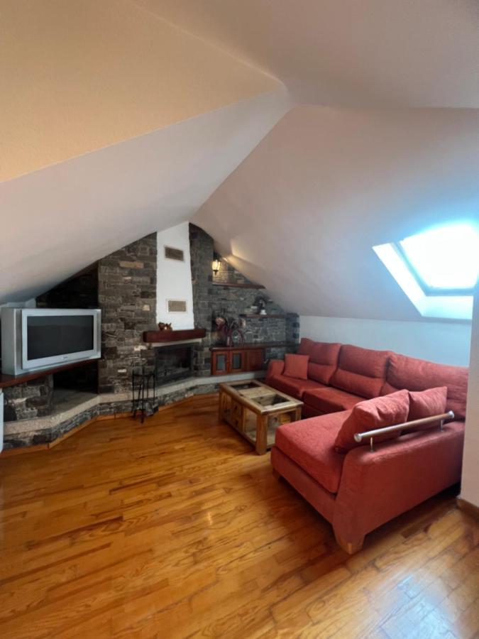 Апартаменти Precioso Duplex En Puigcerda Con Plaza De Parking Екстер'єр фото